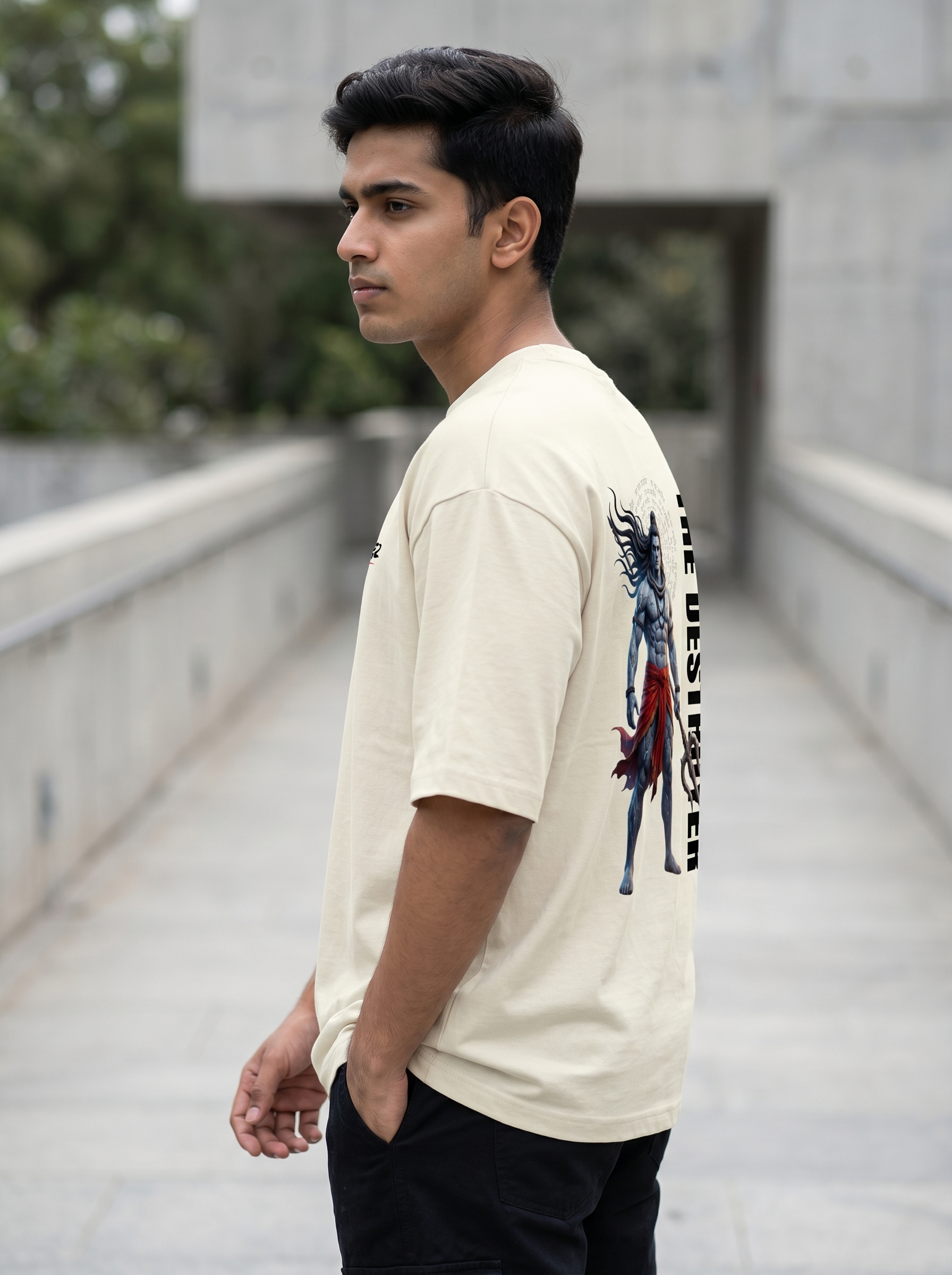 THE RUDRA GRAPHIC OVERSIZED TEE