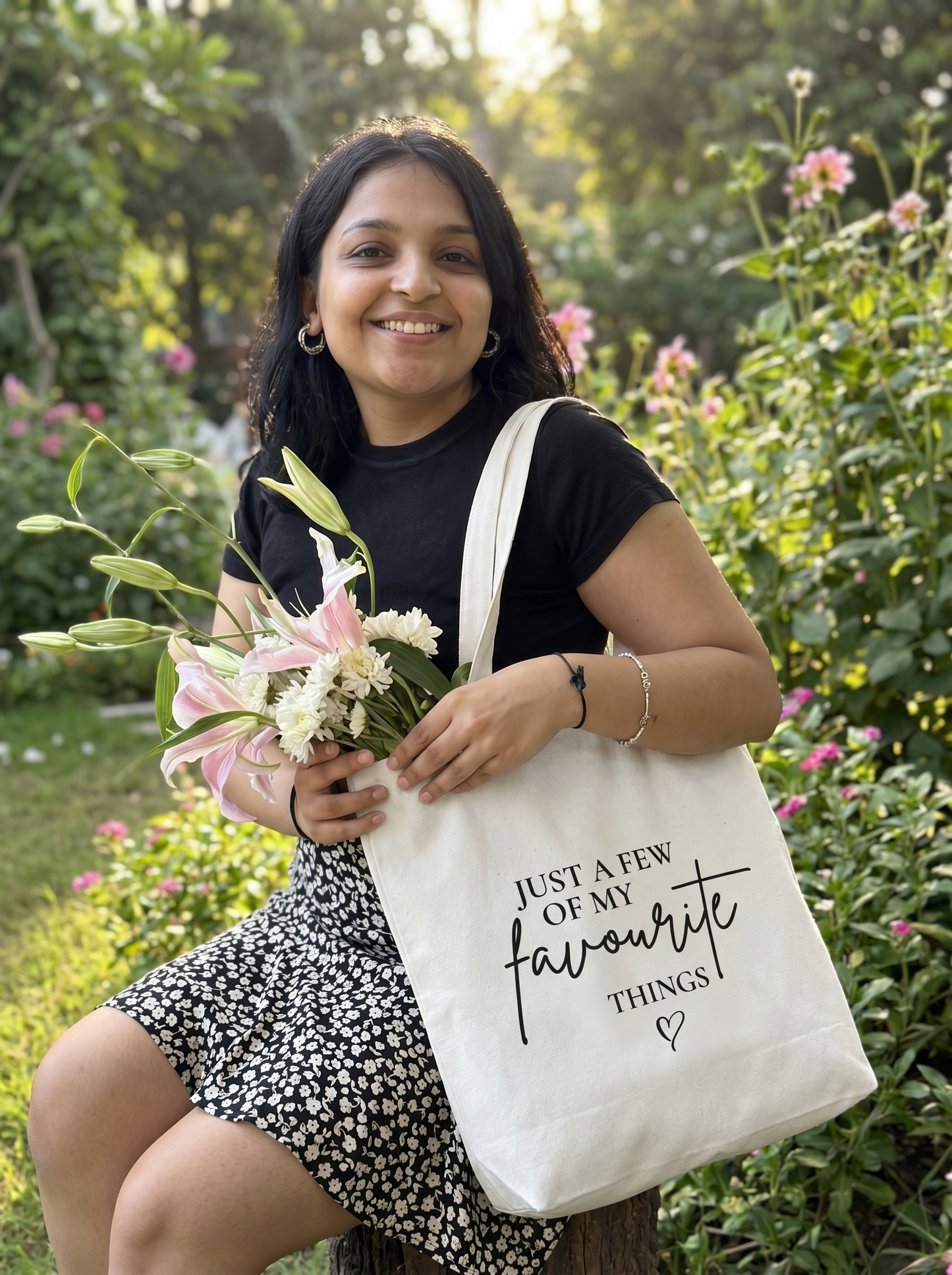 THE SIGNATURE KEEPSAKE TOTE